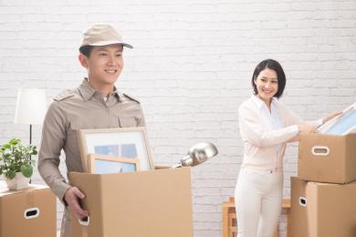 从快递到搬家 服务行业的华丽转身与深耕之道